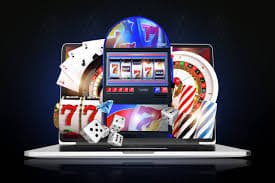 winhight VIP Cashback ငွေ KBZPay Wave Money ဖြင့် ထုတ်ယူနေသောပုံ